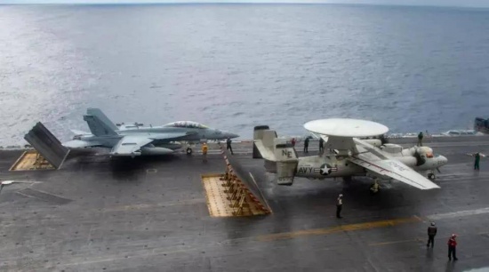 美艦載機在南海墜毀致7人受傷