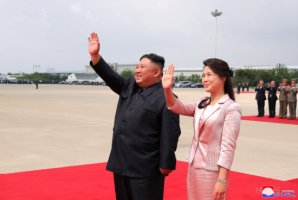 朝鮮金正恩的妻子李雪主自去年9月以來首次公開露面