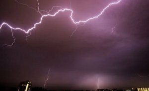 2020年770公里閃電成為有記錄以來(lái)最長(zhǎng)閃電