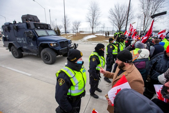 美加大橋?qū)⒂谥苋罩匦麻_放