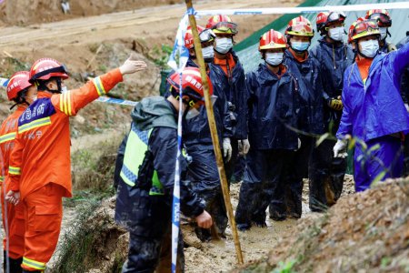 東航墜機現(xiàn)場尚未找到第二個墜機黑匣子