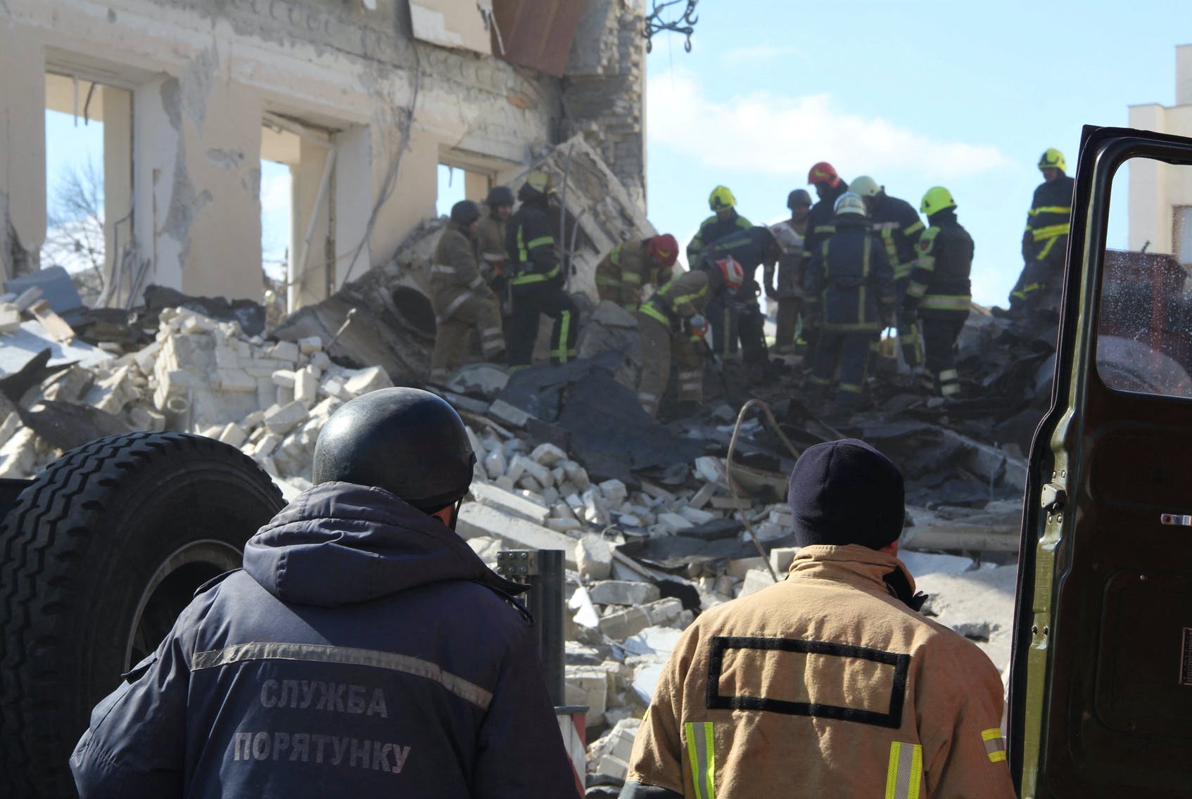 烏克蘭總統(tǒng)澤連斯基呼吁進行有意義的?；鹫勁? width=