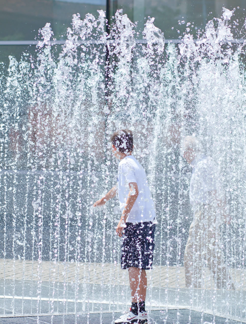 西班牙氣溫飆升至高于五月平均水平 高溫40℃