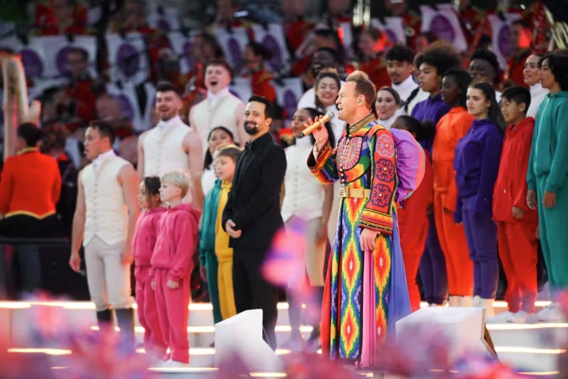 伊麗莎白女王通過歡呼禧年人群&ldquo;謙卑&rdquo;