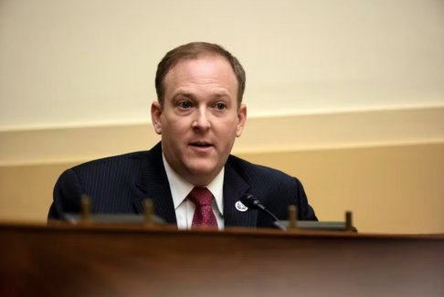 美國國會議員李澤爾丁在紐約州競選演講中遭到襲擊