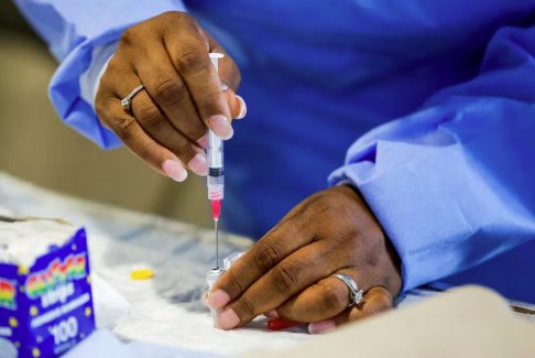 FDA負(fù)責(zé)人支持注射巴伐利亞北歐猴痘疫苗的替代方法