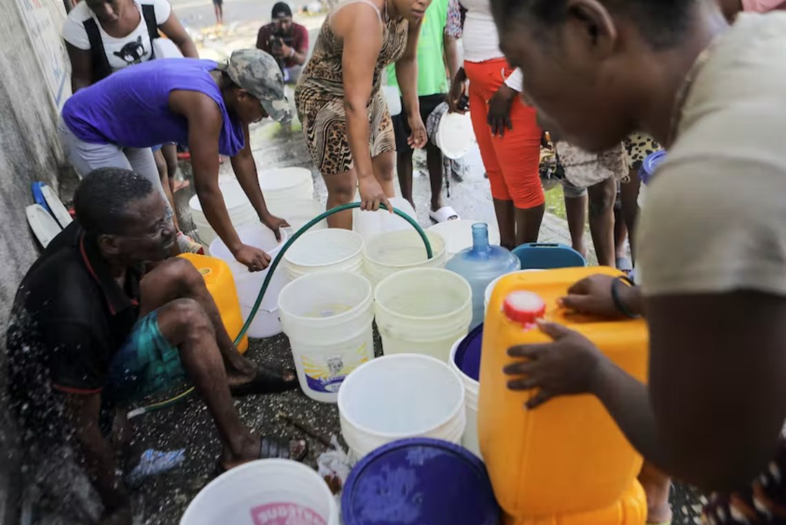 海地住宅面臨缺水 海地動亂加劇了苦難