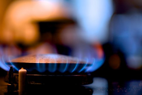 戰(zhàn)爭和氣候變化導(dǎo)致英國石油和天然氣能源賬單壓垮