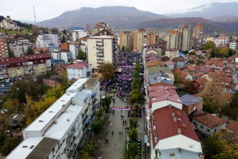 科索沃警察在動蕩的北部地區(qū)受傷