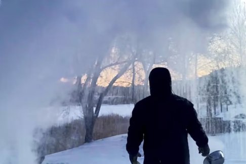 美國(guó)“炸彈旋風(fēng)”逼近 深度凍結(jié)席卷美國(guó)