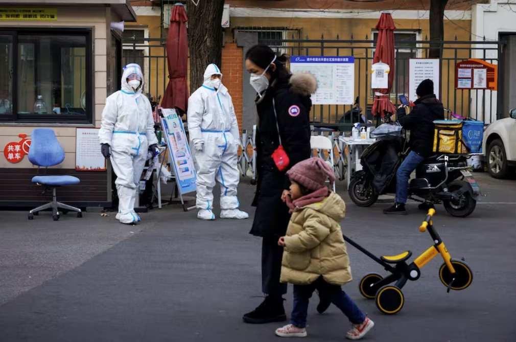 中國在12月7日報(bào)告了21439例新增確診病例