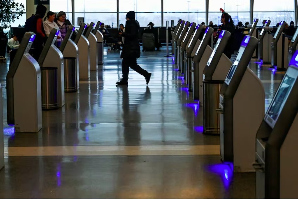 美國航空公司因冬季風暴中取消了5000個航班