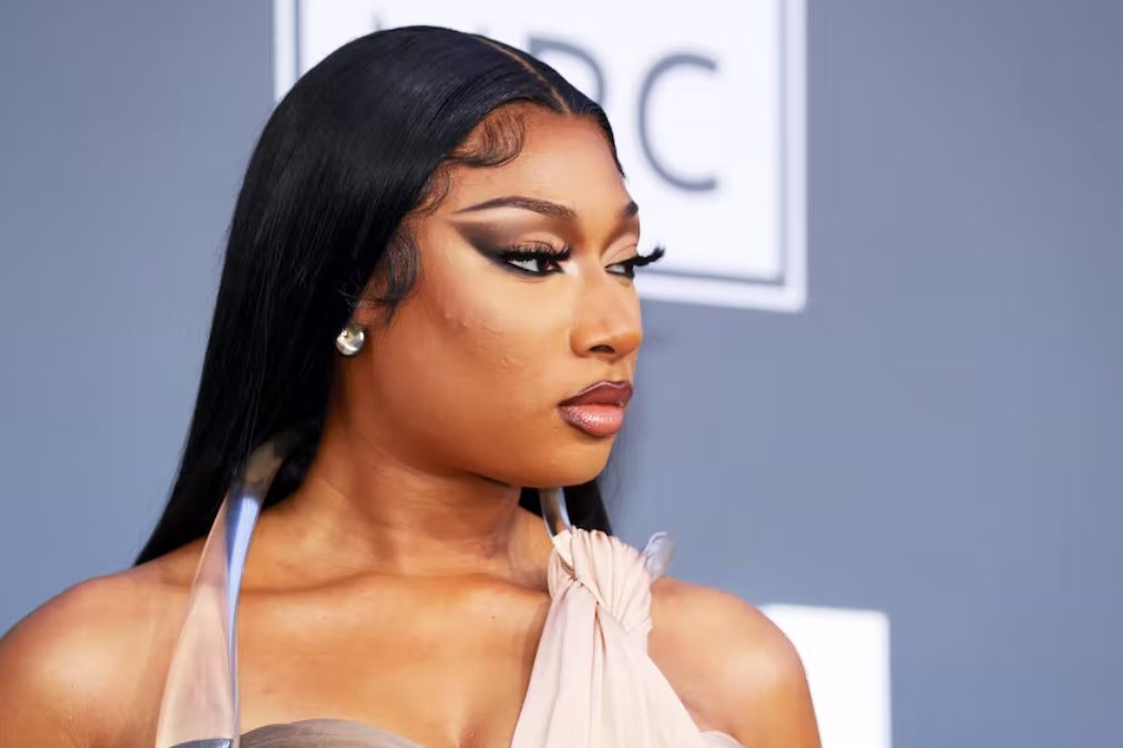 陪審團(tuán)裁定加拿大說(shuō)唱歌手ToryLanez射殺MeganTheeStallion罪名成立