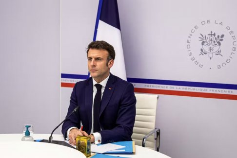 法國(guó)總統(tǒng)馬克龍飛往非洲對(duì)抗法國(guó)影響力的減弱