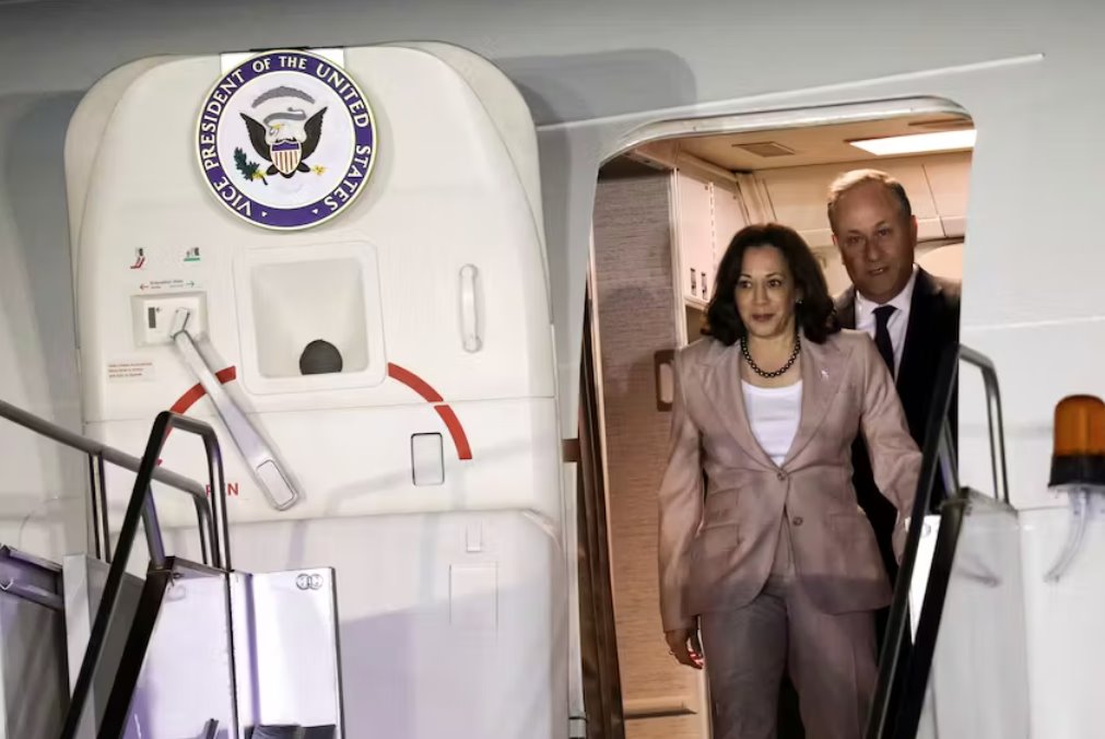 哈里斯在立法者因槍支抗議被驅(qū)逐后訪問田納西州