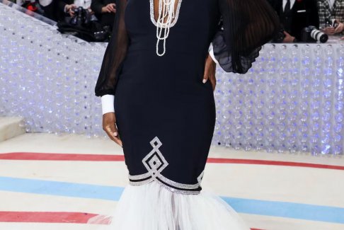 溫網(wǎng)塞雷娜·威廉姆斯在MetGala紅毯上宣布懷孕