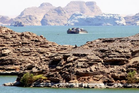 逃離北面的蘇丹人艱難地進(jìn)入埃及