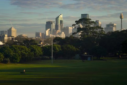 殼牌股東大會有氣候抗議者試圖沖進大會舞臺