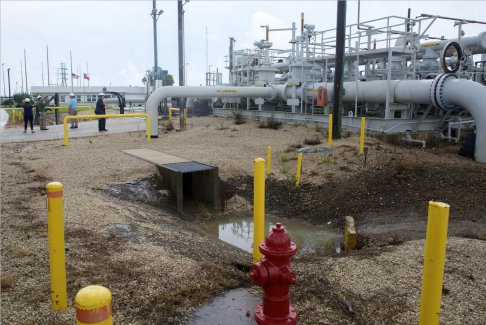 美國購買120萬桶石油作為戰(zhàn)略石油儲(chǔ)備