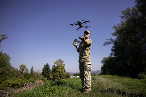 烏克蘭戰(zhàn)爭(zhēng)消耗彈藥庫和西方援助 烏克蘭已不堪重負(fù)