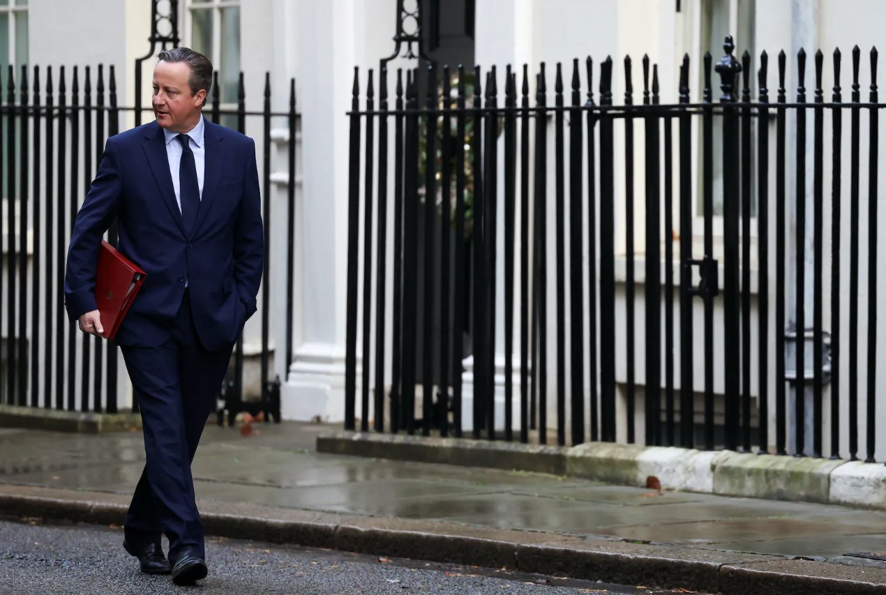 英國外交、聯(lián)邦和發(fā)展事務大臣戴維&middot;卡梅倫