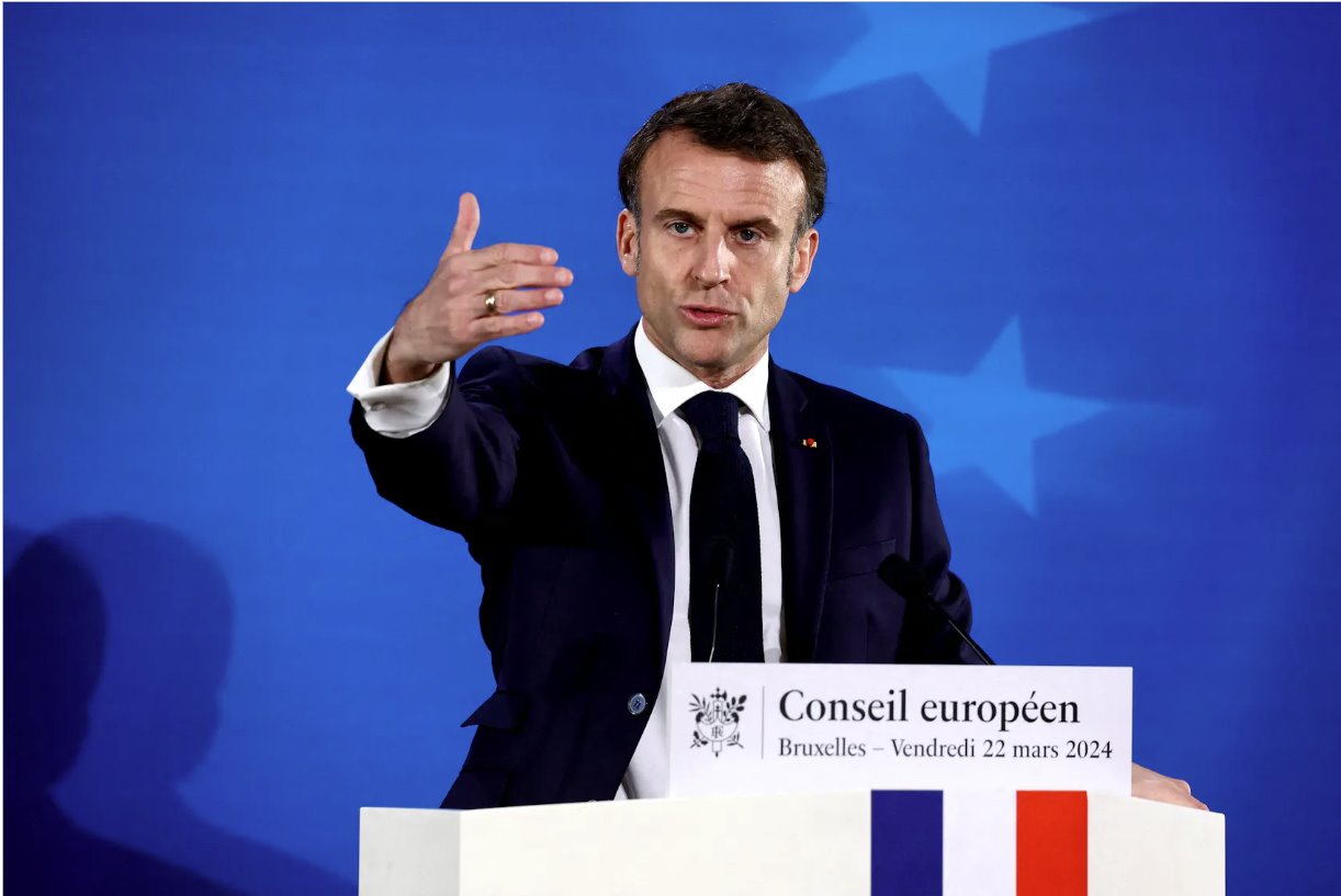 法國總統(tǒng)埃馬紐埃爾&middot;馬克龍于2024年3月22日在比利時布魯塞爾舉行的歐盟領導人峰會當天的新聞發(fā)布會上發(fā)表講話。