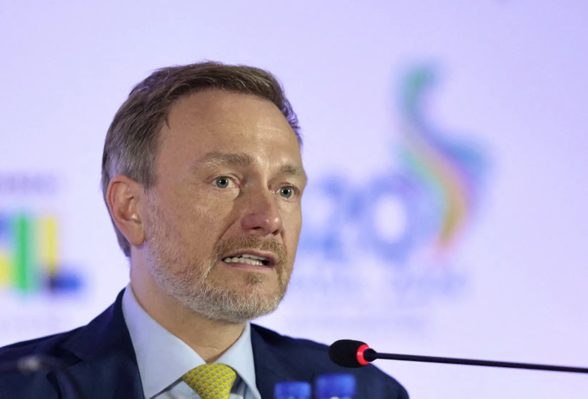 德國(guó)財(cái)政部長(zhǎng)克里斯蒂安&middot;林德納(ChristianLindner)在2024年2月29日于巴西圣保羅舉行的G20財(cái)長(zhǎng)和央行行長(zhǎng)會(huì)議新聞發(fā)布會(huì)上發(fā)表講話。