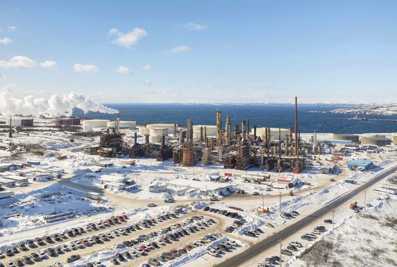 2024年2月20日，BrayaRenewableFuels煉油廠在加拿大紐芬蘭和拉布拉多省ComeByChance生產(chǎn)可再生柴油的講義照片。