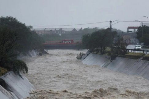 大西洋風(fēng)暴發(fā)展成為本季首場颶風(fēng)綠柱石