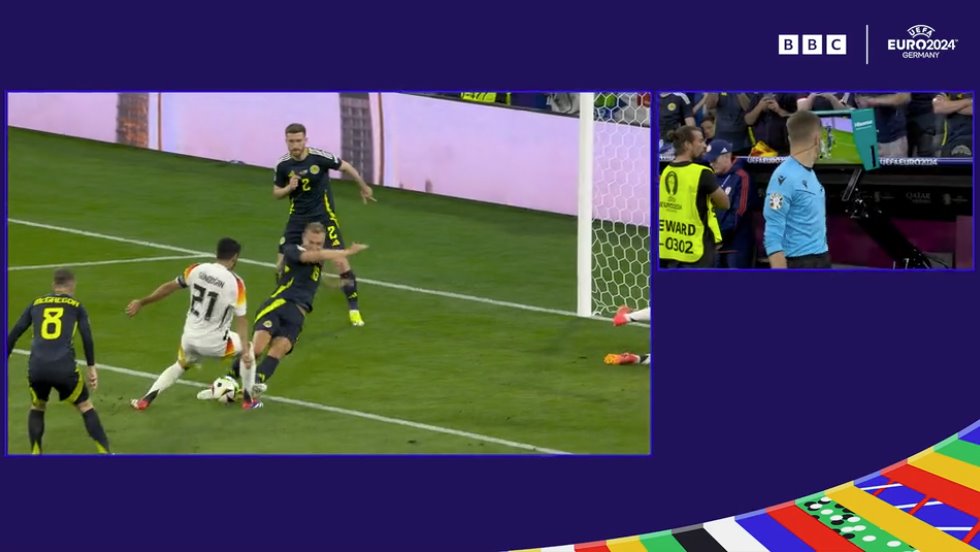 2024年歐洲杯：凱&middot;哈弗茨(KaiHavertz)在波蒂厄斯紅牌后罰進點球。