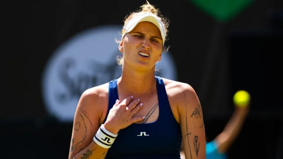 捷克共和國(guó)的馬塔塔&middot;萬(wàn)德魯索娃在草地上取得了八連勝