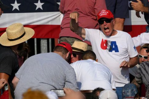 特朗普槍擊事件男子為了保護(hù)家人遇難