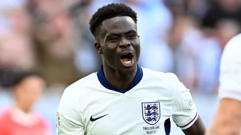 布卡約&middot;薩卡在第80分鐘扳平比分，并在對(duì)陣瑞士的點(diǎn)球大戰(zhàn)中進(jìn)球