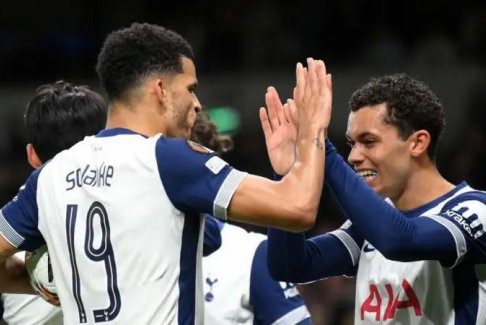 托特納姆熱刺10人勝利開啟了歐羅巴聯(lián)賽
