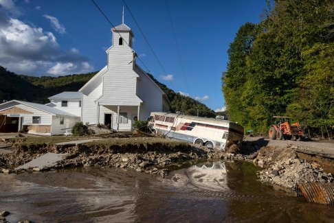 颶風(fēng)海倫造成的洪水過后 北卡羅來納州援助即將抵達