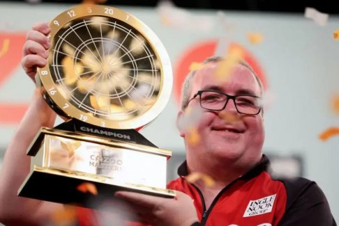 克里斯·薩頓的英超聯(lián)賽預(yù)測 預(yù)測嘉賓飛鏢明星斯蒂