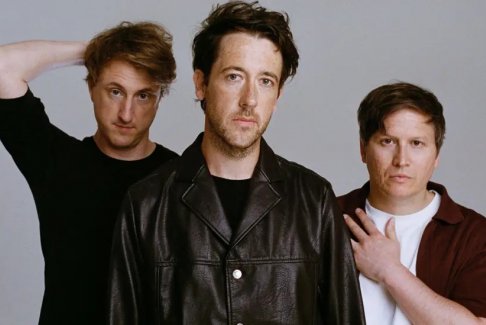 薩頓的英超預(yù)測嘉賓TheWombats鼓手兼埃弗頓球迷丹·哈