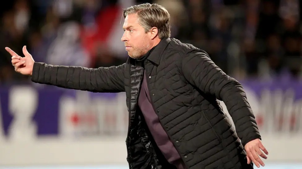 邁克爾&middot;維默(MichaelWimmer)接替斯圖爾特&middot;凱特威爾(S??tuartKettlewell)在冷杉公園(FirPark)的位置