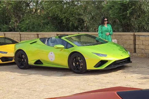 年輕的印度富人推動蘭博基尼 梅賽德斯-邁巴赫銷量