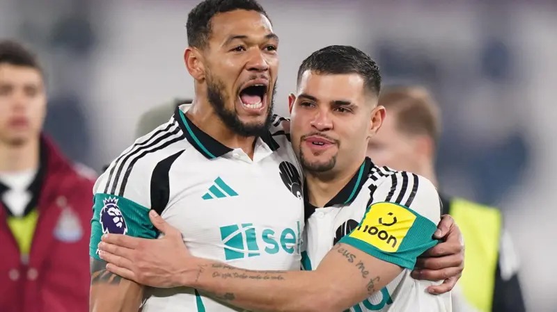 喬林頓和布魯諾吉馬良斯慶祝