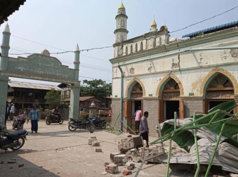 緬甸地震已致1002人死亡