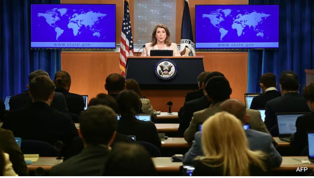 美國官員塔米&middot;布魯斯表示，特朗普總統(tǒng)已與莫迪總理進行了通話，并強烈譴責(zé)這一事件。