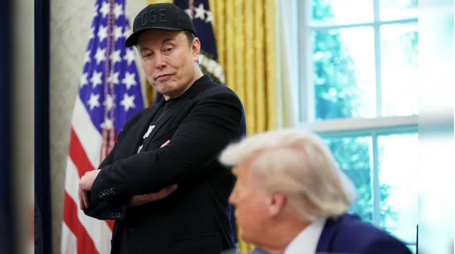 特朗普表示，終止馬斯克的政府合同是&ldquo;最簡單的省錢方法&rdquo;。