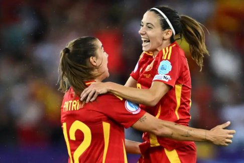 西班牙女足和英格蘭女足進入2025年歐洲杯決賽