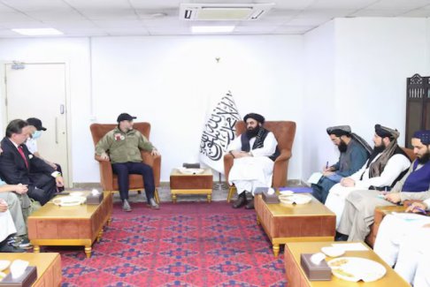 塔利班釋放英國(guó)老年夫婦一周后 釋放一名美國(guó)公民