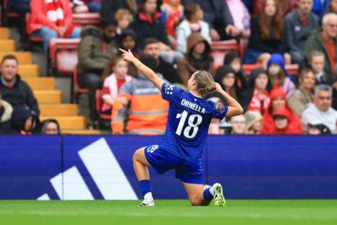 英格蘭女子超級聯(lián)賽利物浦1-4埃弗頓 維尼奧拉帽子戲