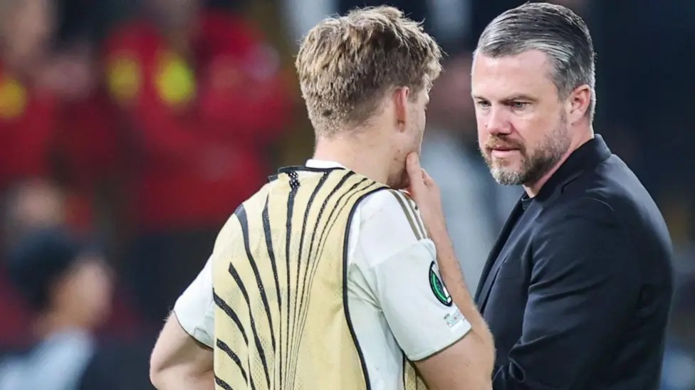 阿伯丁隊(duì)主教練吉米&middot;泰林堅(jiān)稱他的球隊(duì)將從雅典AEK隊(duì)的失利中&ldquo;吸取教訓(xùn)&rdquo;