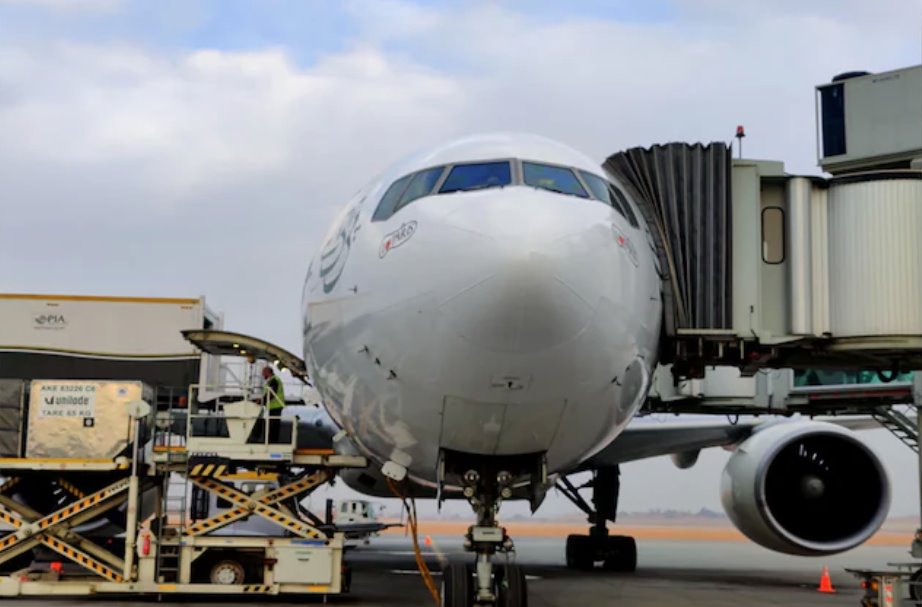 PIA估計，在五年禁令期間，每年的收入損失約為1.44億美元。