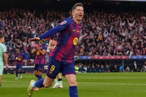 萊萬多夫斯基與芝加哥火焰隊(duì)商討轉(zhuǎn)會(huì)事宜