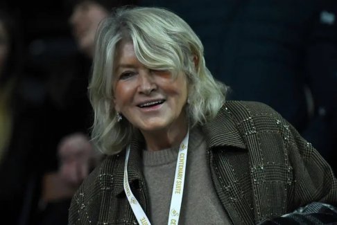 美國(guó)億萬(wàn)富翁瑪莎·斯圖爾特入股斯旺西城足球俱樂(lè)